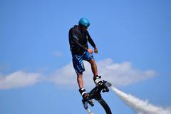 Let na flyboardu