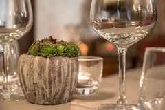 Tříchodové degustační menu v Monastery Garden Bistro