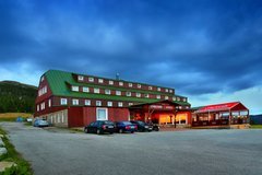 Pobyt v srdci Krkonoš s polopenzí, wellness a nezapomenutelným výhledem v Hotelu Špindlerova Bouda