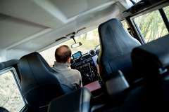 Kurz off-roadového řízení Land Roveru v bývalém vojenském areálu