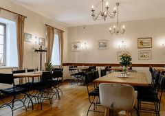 Pobyt pro 2 osoby s polopenzí v Hotelu Galerie Třeboň**** a návštěvou vodního světa