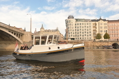 Privátní plavba po Vltavě