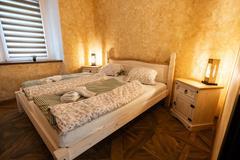 Apartmány penzionů na nádvoří a v podhradí hradu Vildštejn