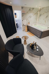 Privátní lázně s kanadskou vířivkou a infrasaunou - zóna GOLD