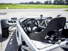 Jízda v Ariel Atom na velkém Masarykově okruhu v Brně