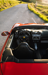 Jízda ve Ferrari California T na závodním okruhu Slovakiaring