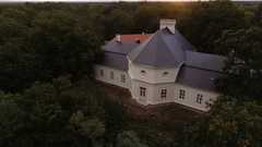 Kouzelný pobyt na zámku Valtice se snídaní a romantickou večeří pro 2 osoby na 2 noci