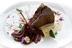 Noc na zámku Křtiny v Moravském krasu s polopenzí pro 2 osoby