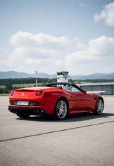 Jízda ve Ferrari California T na letišti Žilina