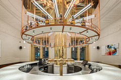 Zlatý bar s výhledem na Václavské náměstí