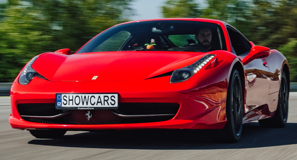 Jízda ve Ferrari 458 Italia na polygonu Autodromu Brno