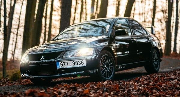 Rally jízda v Mitsubishi Lancer EVO IX s mistrem republiky v RALLY a rozbor Vaší jízdy nad kávou