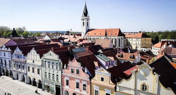 Pobyt pro 2 osoby s polopenzí v Hotelu Galerie Třeboň**** a návštěvou vodního světa