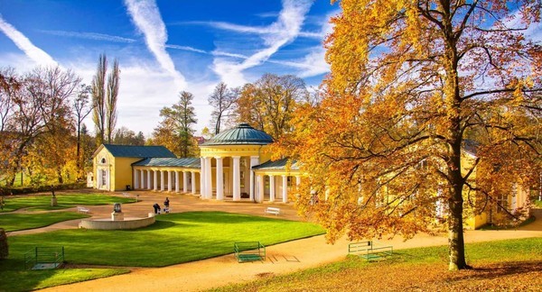 Wellness pobyt v Mariánských Lázních s polopenzí v balkánském stylu pro dva