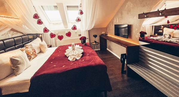 Romantický pobyt s degustační večeří v luxusním Alfons Boutique Hotel**** v Praze pro dva