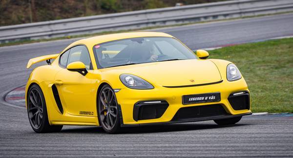 Jízda v Porsche GT4 Cayman na velkém závodním okruhu Autodromu Most