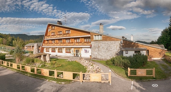 Pobyt v Beskydech s polopenzí a relaxací ve wellness pro 2 osoby