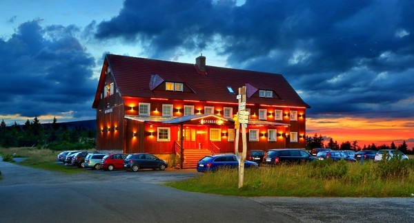 Rodinný pobyt na horách v krkonošském Hotelu Špindlerova Bouda s polopenzí a relaxem ve wellness