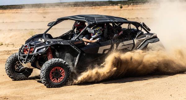 Adrenalinová jízda v buggy Can-am Maverick