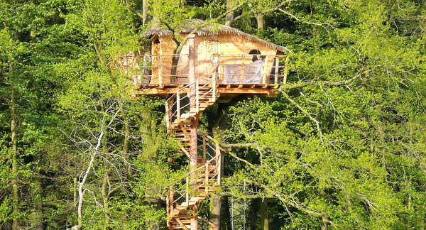 Úžasný pobyt v unikátním Tree house na Třech Dubech v Resortu Green Valley se snídaní 