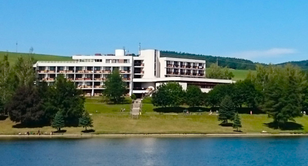 Relaxační pobyt s wellness, masáží a polopenzí v hotelu Adamantino u Luhačovické přehrady