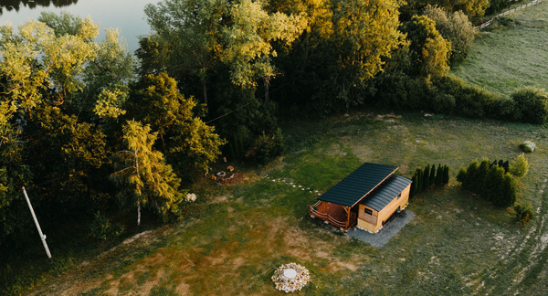 Maringotka Za Rákosím: Glamping snů uprostřed přírody Krkonošského podhůří