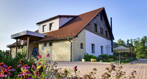 Pobyt s neomezeným wellness a polopenzí v Resortu Orsino u Lipenské přehrady pro dva