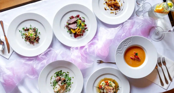 Degustační 5chodové menu v restauraci zámeckého Hotelu Zlatý orel Ostravice pro 2 osoby