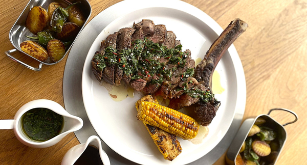 Steaková gurmánská 3chodová večeře – Tomahawk z bizona v resortu Vigvam pro 2 osoby