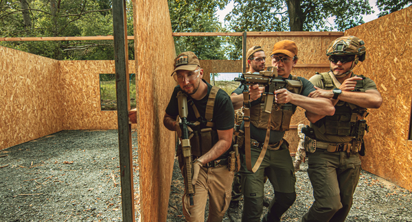 Elitním vojákem na zkoušku - realistické mise, základy taktiky a celodenní zábava