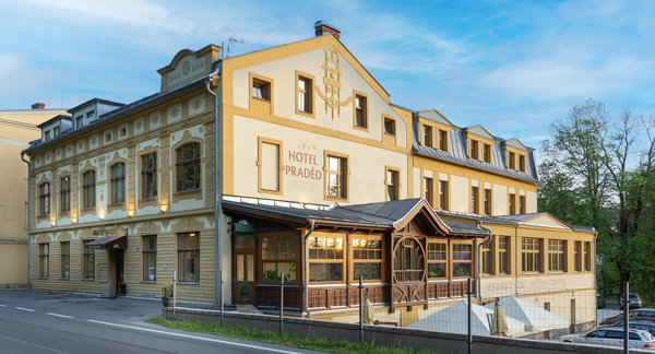 Neomezený wellness pobyt pro dva s polopenzí a párovou relaxační procedurou v Hotelu a Penzionu Thamm na 2 noci