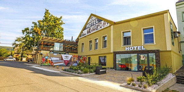 Romantický pobyt se snídaní a tříchodovou degustační večeří ve Wellness Hotelu Kocanda**** pro 2 osoby na 2 noci